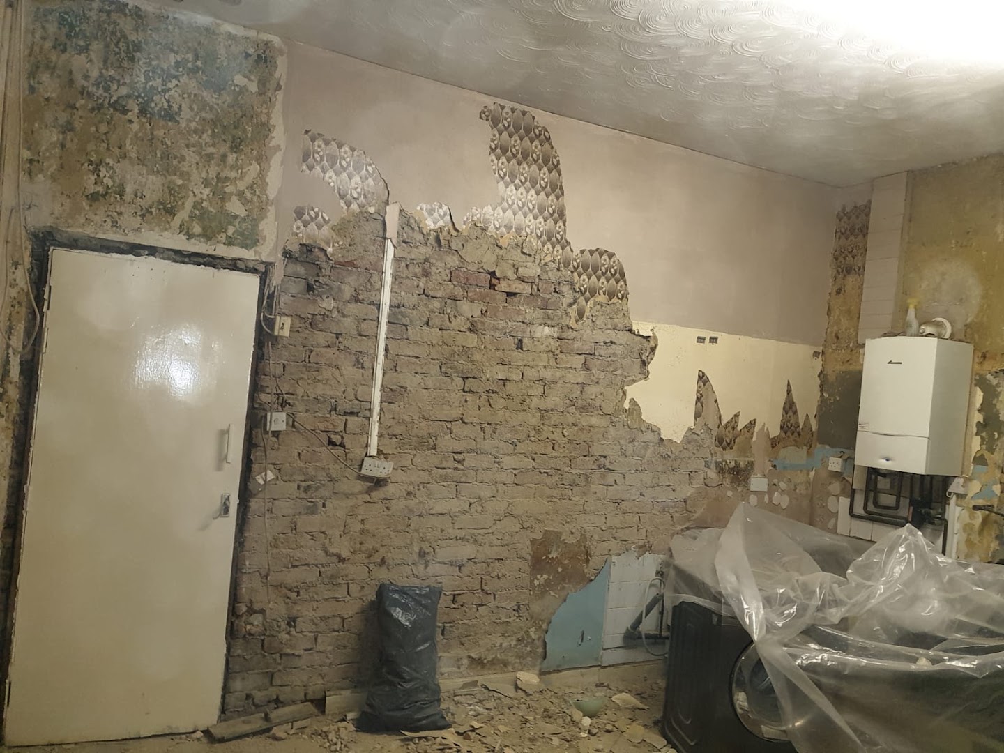 MH Plastering — Photos 7